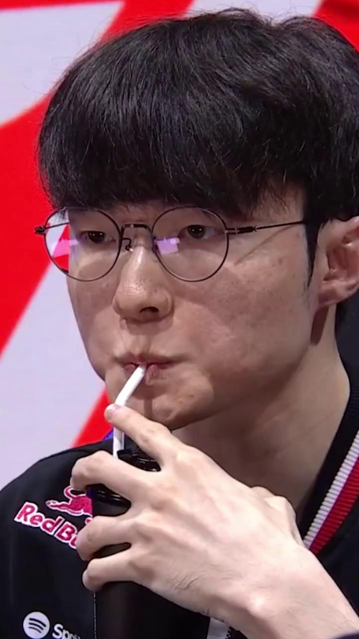 Faker赛事官方发布精彩发挥新规，G2争议不断！