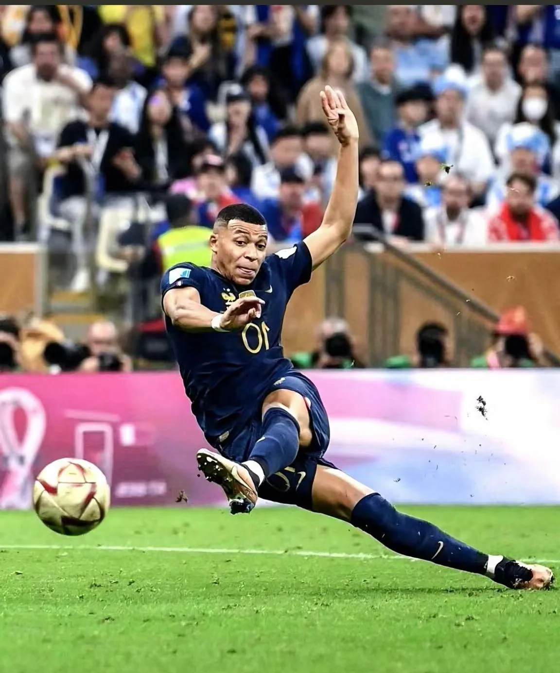 包含法甲八强战对决在即！密尔沃基雄鹿演练定位球，巴黎圣日耳曼密集防守应对的词条